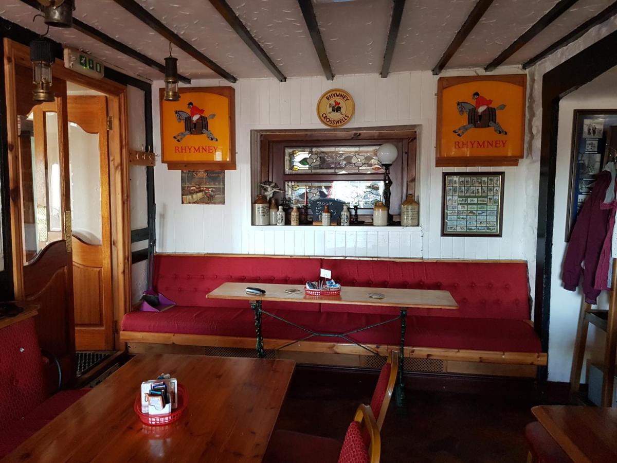 Prince Of Wales Inn Rhymney Extérieur photo
