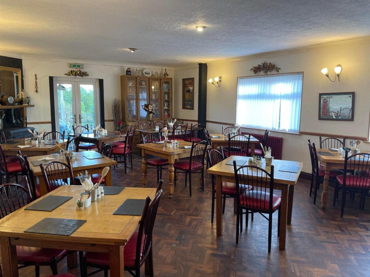 Prince Of Wales Inn Rhymney Extérieur photo