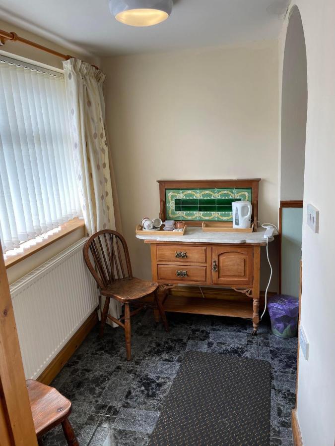 Prince Of Wales Inn Rhymney Extérieur photo